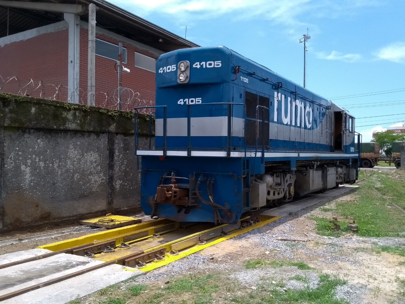 Locomotora VLI sobre la báscula dinámica